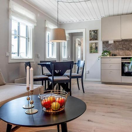 Nyrenoverat Gardshus Pa Havstomt Med Hoeg Standard Örnsköldsvik Zewnętrze zdjęcie